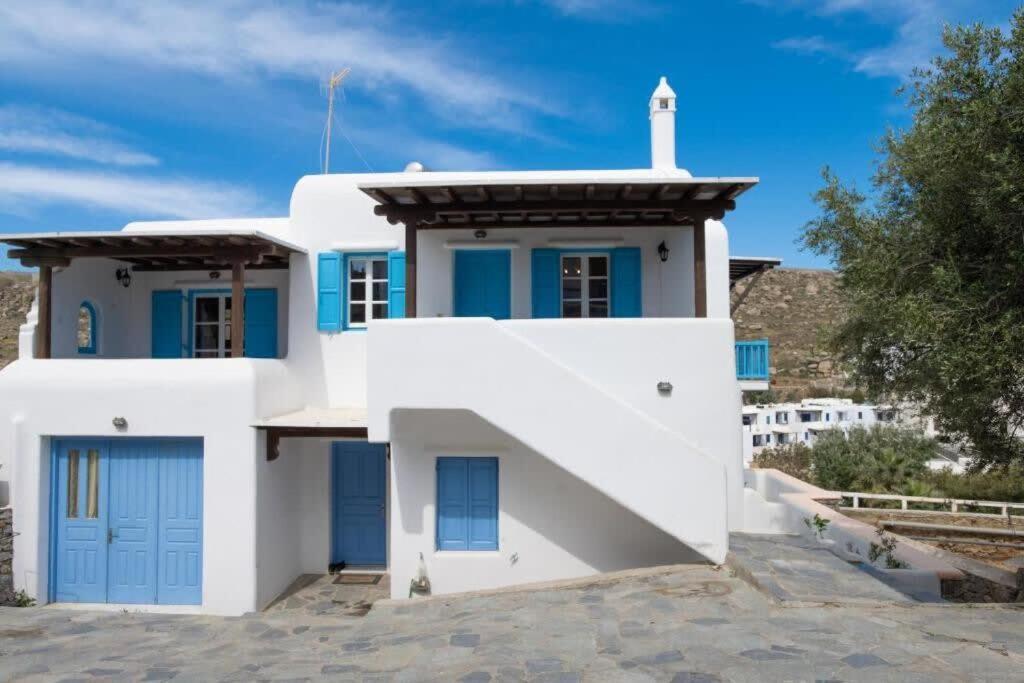 Mykonos Elegance 2-bedroom Escape In Psarou Apartment